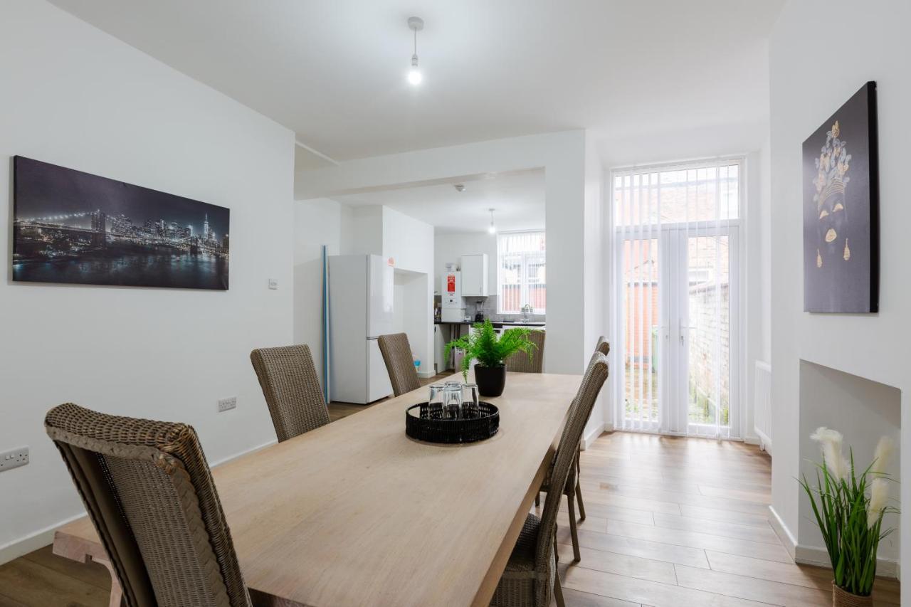 Clayton House - Spacious Home Near Etihad Stadium Manchester Exterior foto